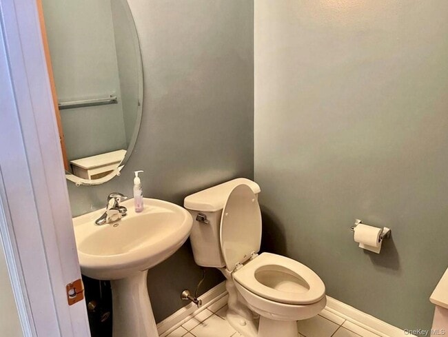 Building Photo - 28 Ford Ct