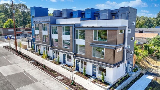 Building Photo - Modern Mount Baker Living