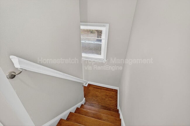 Building Photo - 5 Van Crest Ln