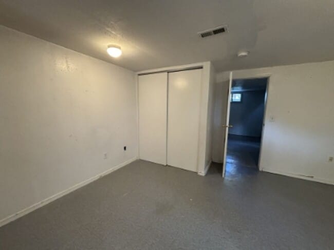 Building Photo - 229 Cherry St