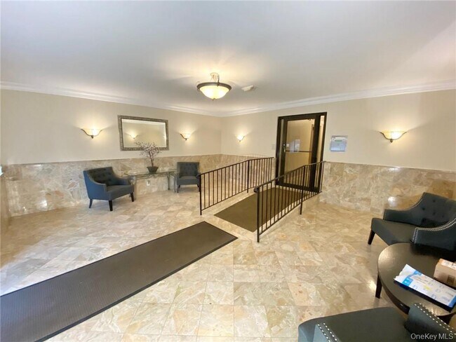 Building Photo - 42 Barker Ave