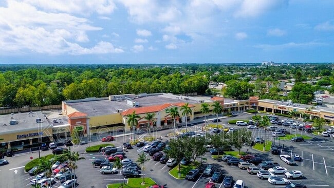 Building Photo - 4779 Lakewood Blvd