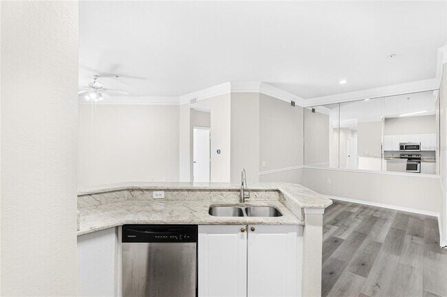 Building Photo - 5160 Northridge Rd