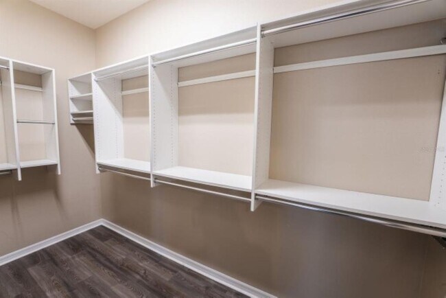 Building Photo - 7627 Stoney Hill Dr
