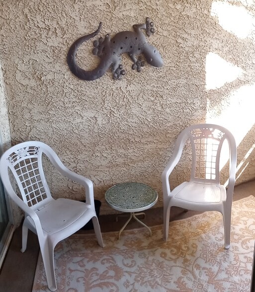 Patio - 5151 Pioneer Ave