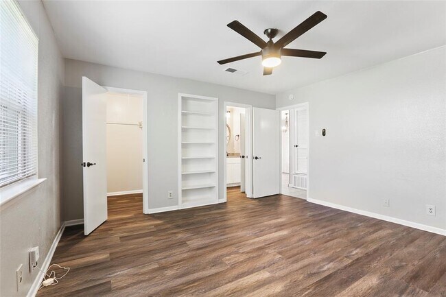 Building Photo - 1408 Valleyridge Cir