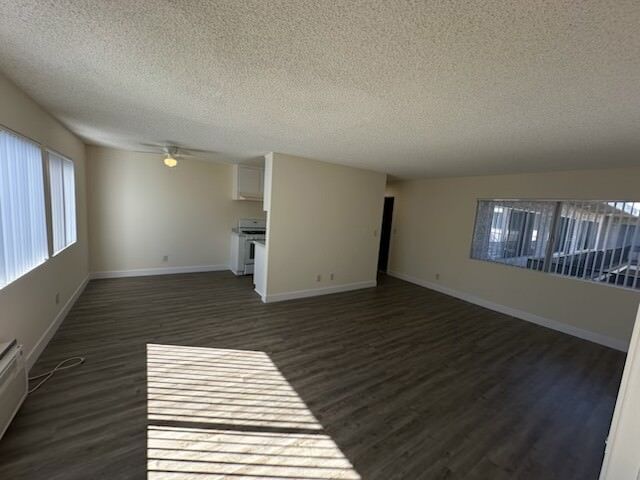 Building Photo - 6310 Hazeltine Ave