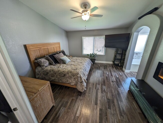 Building Photo - 7435 Falcon Rock Dr