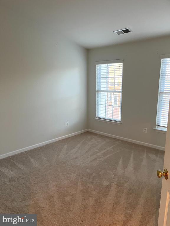 Building Photo - 209 Misty Pond Terrace