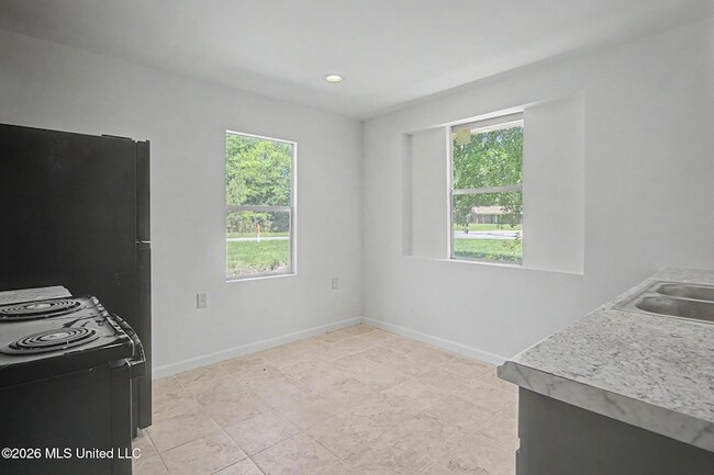 Building Photo - 9424 Daisy Vestry Rd