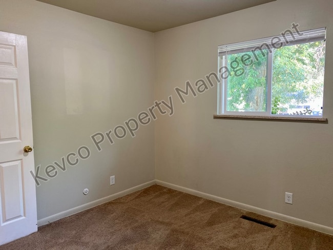 Building Photo - 1313 Fairview Dr