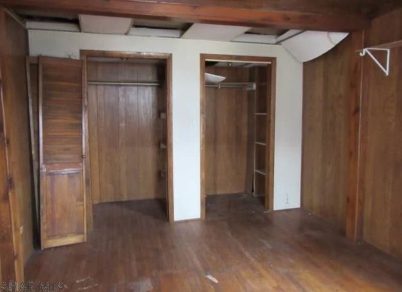 Building Photo - 106 Forest St