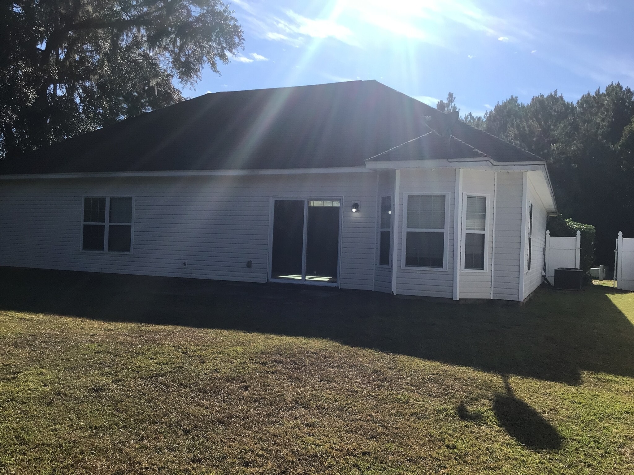 Building Photo - 121 Caribbean Village Dr