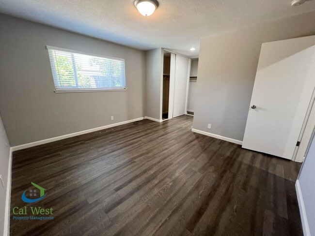 Building Photo - $5,295 - Sunnyvale Remodeled 3 Bedroom 2 Bath Single Story Home near Apple Campus!