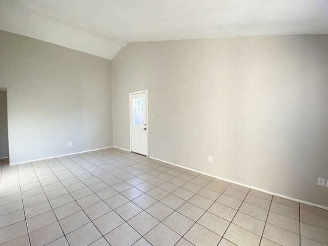 Building Photo - 3 Bedr/ 1 bath Beautiful Home in Hockley, TX
