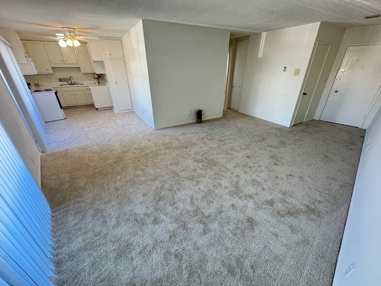 Building Photo - 5858 S Pacific Coast Hwy