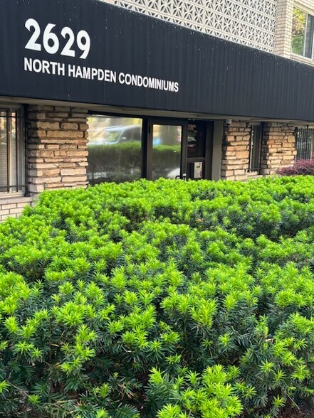 Front of building - 2629 N Hampden Ct
