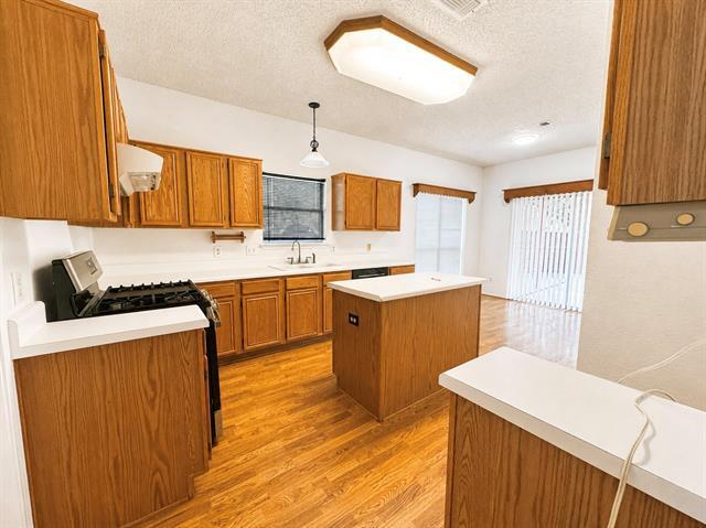 Building Photo - 824 Elm Falls Pl