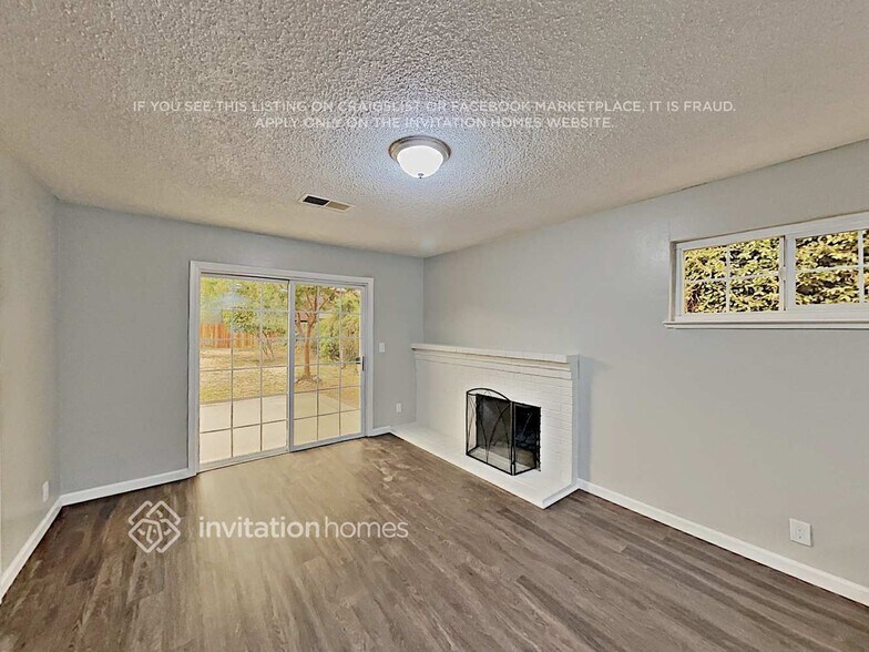 Building Photo - 256 Andrea Dr