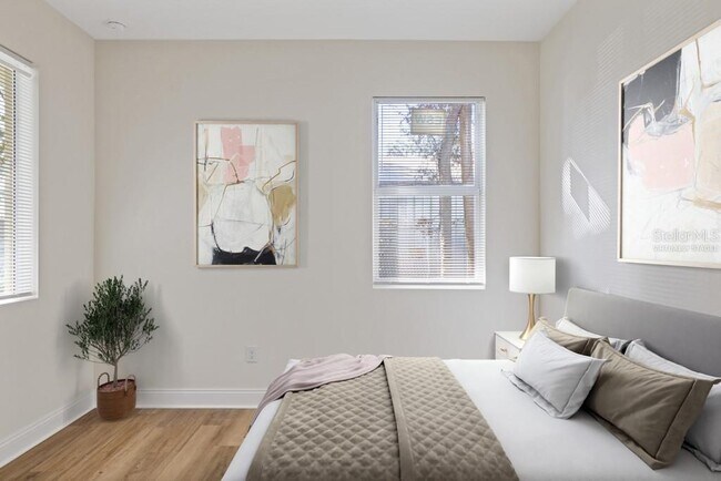 Building Photo - 4206 N Manhattan Ave