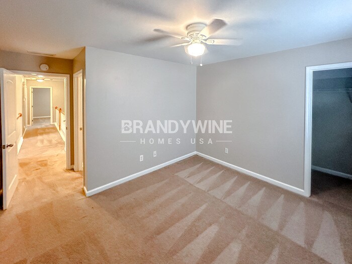 Building Photo - 527 Greyhawk Way