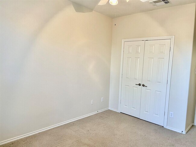 Building Photo - 17810 Serene Shore Dr