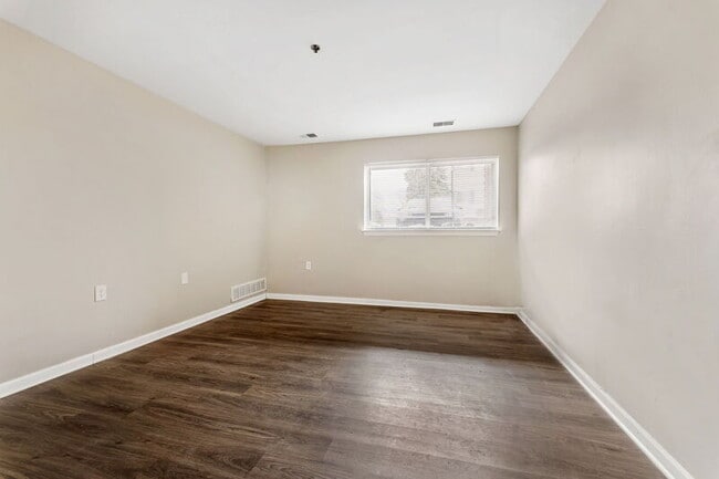 Building Photo - 3670 S John Hix Rd