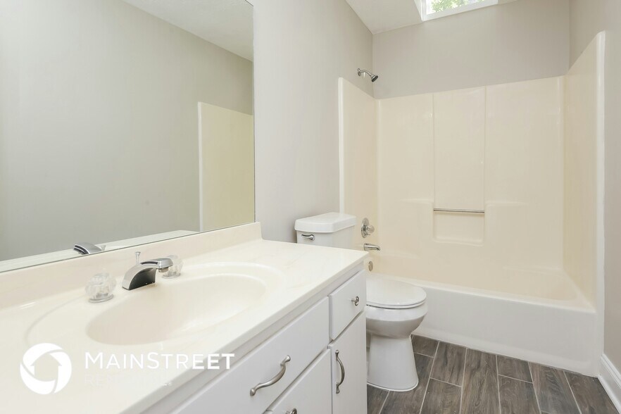 Building Photo - 1255 Taramore Dr