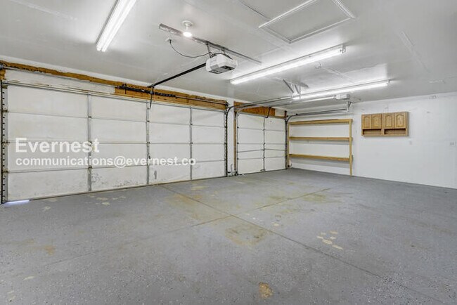 Building Photo - 1385 Antelope Dr