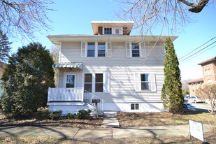 Building Photo - 527 Walsh Ave