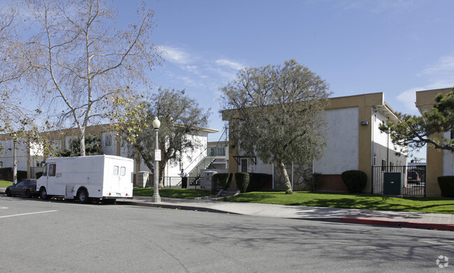 Primary Photo - Wakeham-Grant Apartments