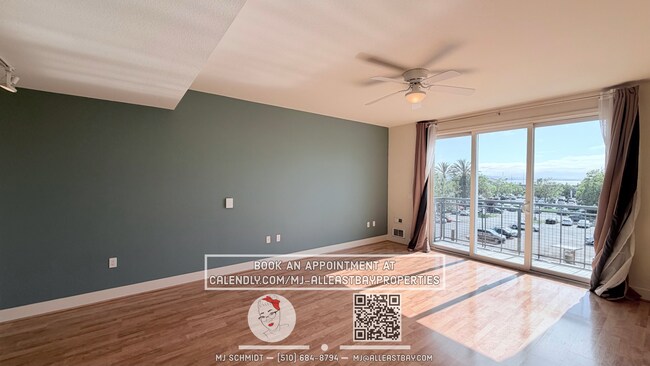 Building Photo - Beautiful two-story residence with 2 bedrooms, 2 bathrooms and balcony with views of the city loc...