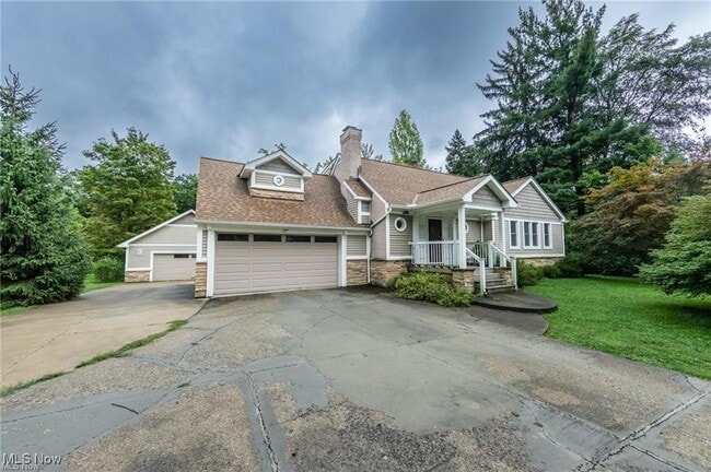 Building Photo - 9423 Highland Dr