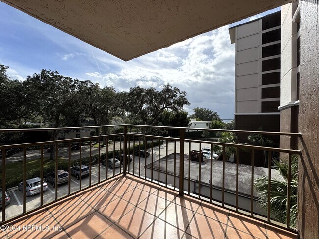 Building Photo - 6000 San Jose Blvd