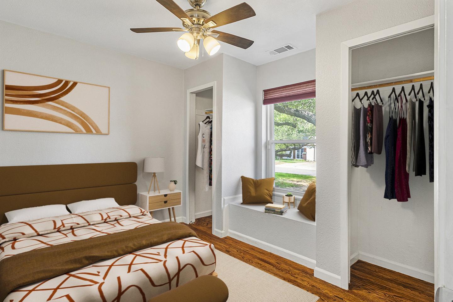 Building Photo - Remarkable Lakewood home steps from Ridgewood Park