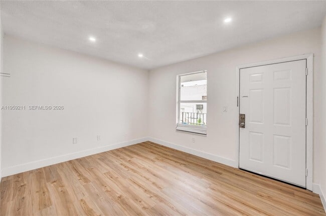 Building Photo - 668 NW 31st St