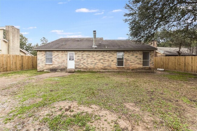 Building Photo - 2530 Long Reach Dr