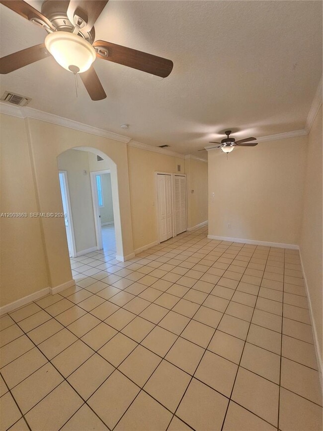 Building Photo - 1543 SE 25th St