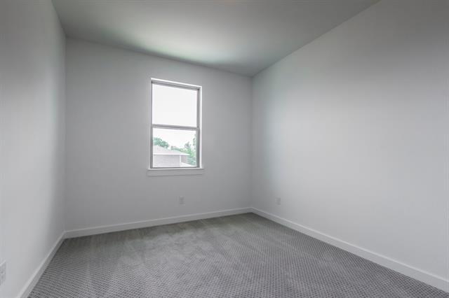 Building Photo - 517 Division St