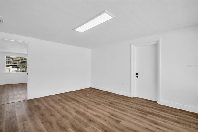 Building Photo - 4767 26th Ave N