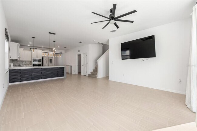 Building Photo - 6366 SW 77th Ave