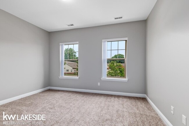 Building Photo - 45738 Utica Park Blvd