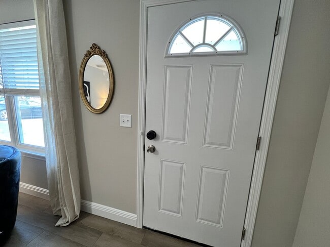 Building Photo - Equestrian getaway Wilmington, Long stays ...