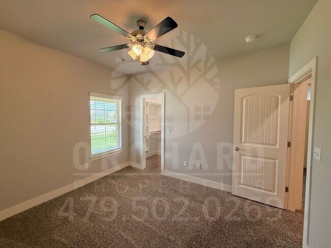 Building Photo - Tontitown- Single-Family Home- Stunning Applewood Plan