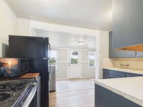Building Photo - Harper TX Rental