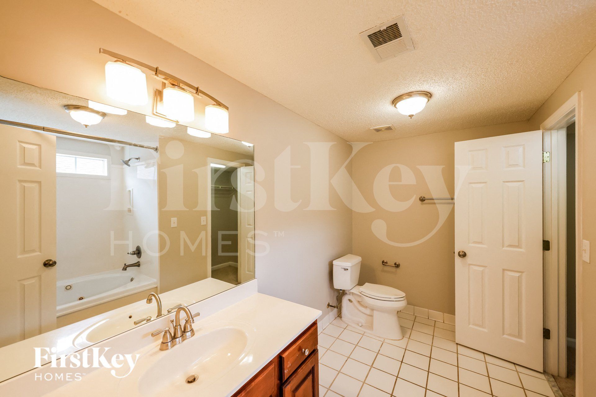 Building Photo - 140 Warwick Cir