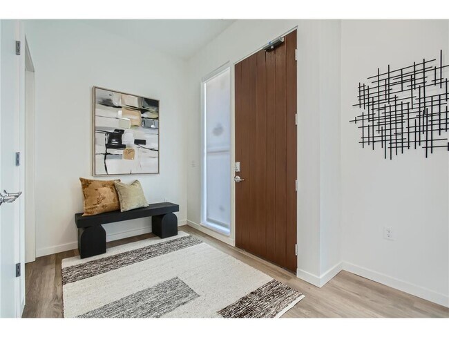 Building Photo - 4 West Dr