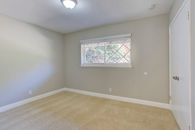 Building Photo - 1347 Sage Hill Rd