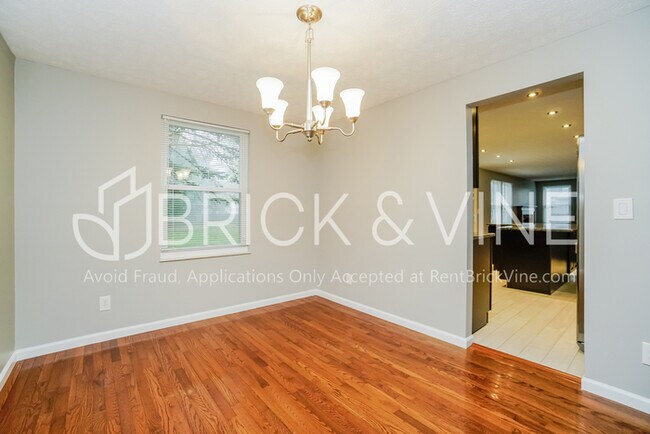 Building Photo - 5837 Snowdrop Ave