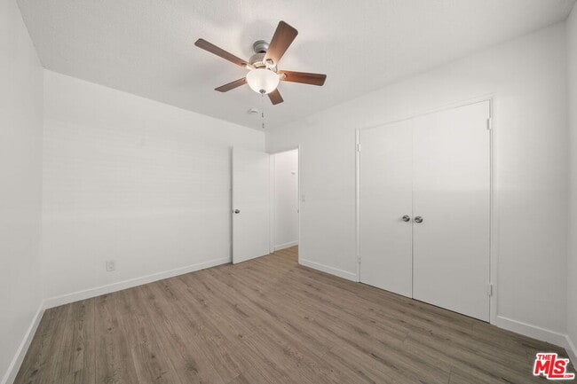 Building Photo - 1310 W Valencia Dr